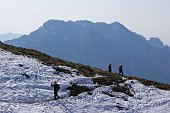 Pasquetta in compagnia sulle nevi del Rifugio Gherardi il 13 aprile 09 - FOTOGALLERY